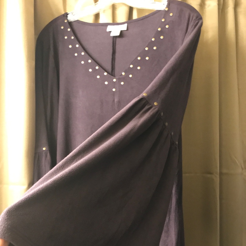 MUST GO-MAKE OFFER, Women’s suede -like posts sleeve